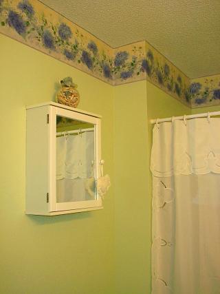 [Green bathroom]
