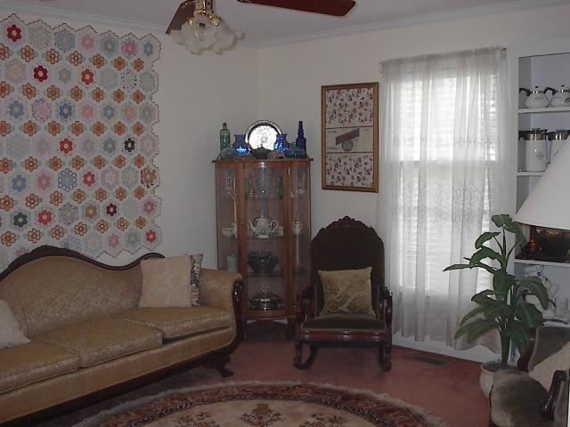 [Parlor room]